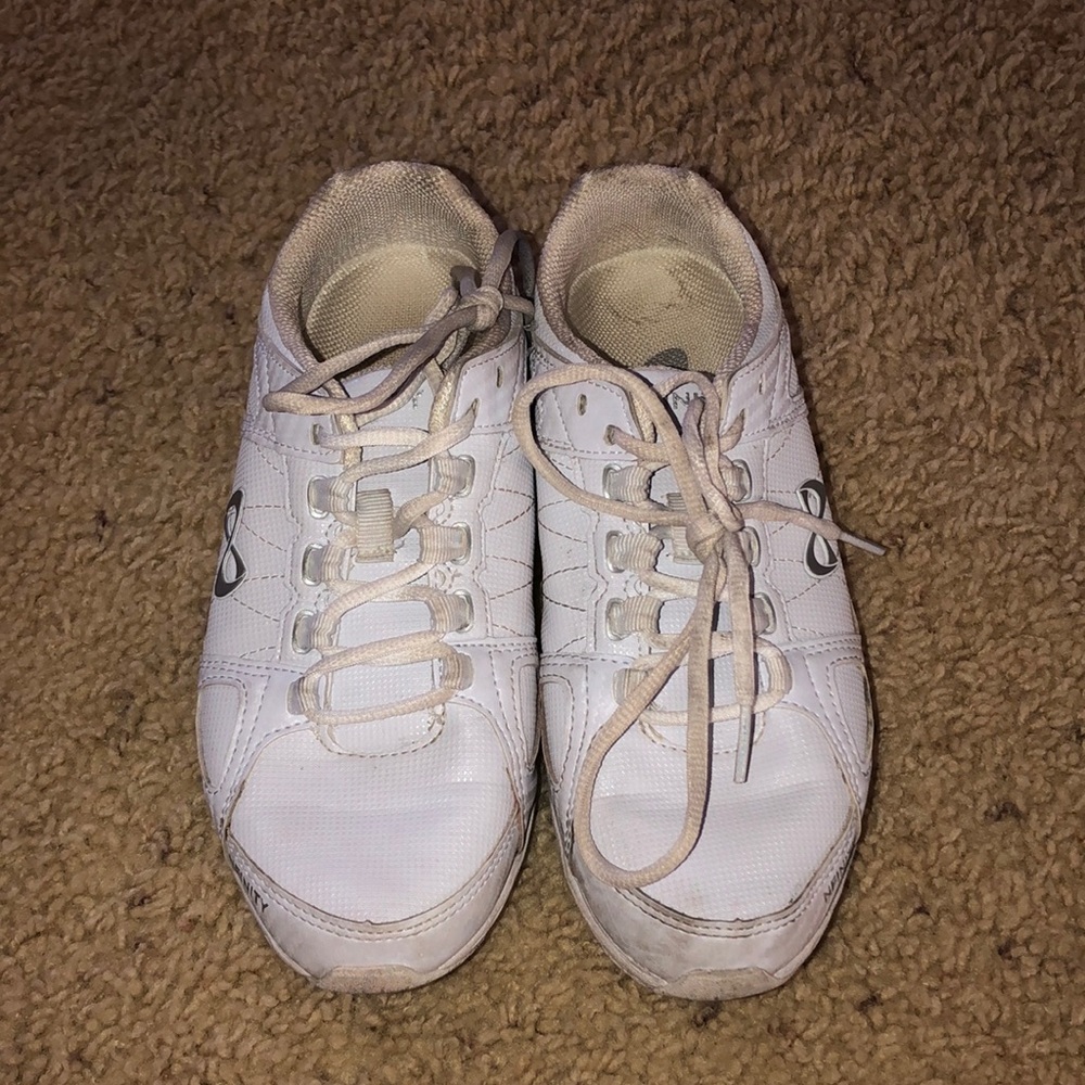 NIFINITY RIVAL CHEER SHOES